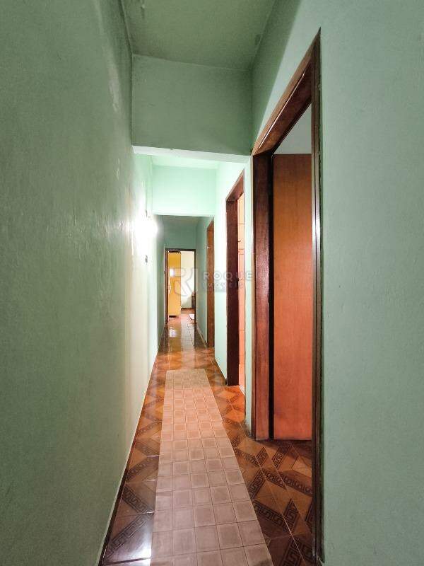 Casa Residencial à venda no bairro Parque Hippolyto: CORREDOR INTERNO
