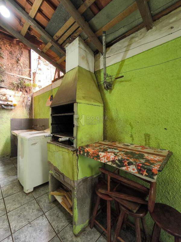 Casa Residencial à venda no bairro Parque Hippolyto: CHURRASQUEIRA