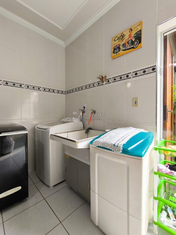 Casa Residencial à venda no bairro Jardim Gustavo Peccinini: LAVANDERIA