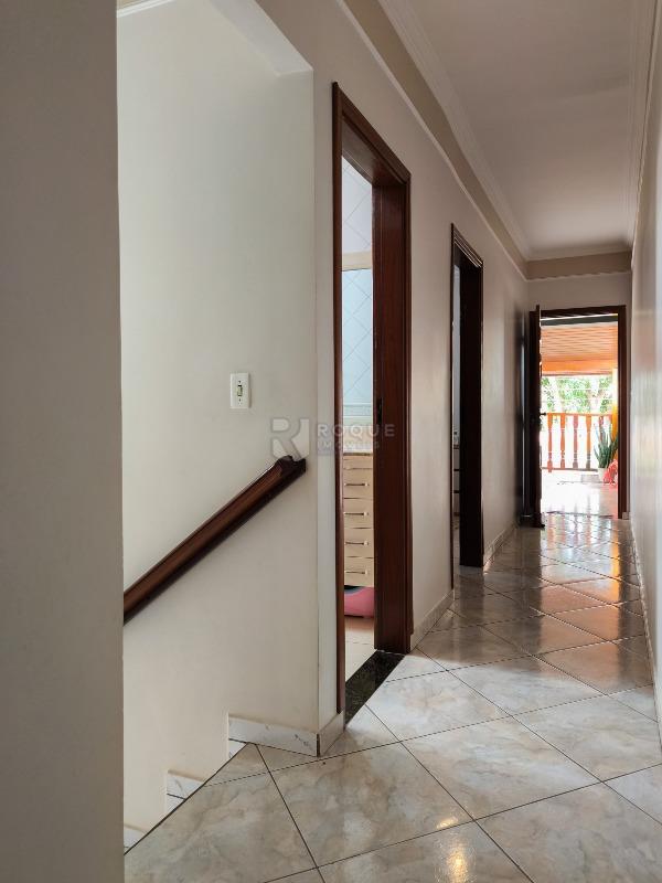 Casa Residencial à venda no bairro Jardim Gustavo Peccinini: CORREDOR INTERNO