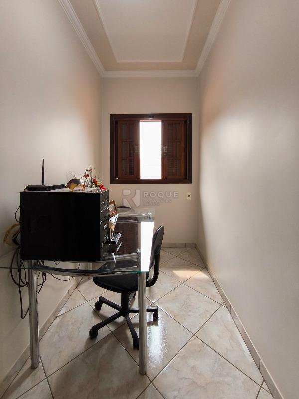 Casa Residencial à venda no bairro Jardim Gustavo Peccinini: ESCRITÓRIO