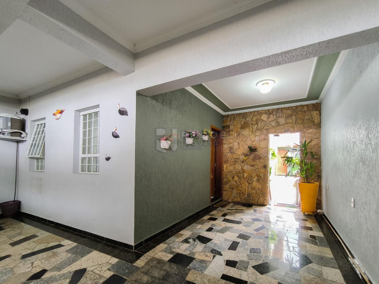 Casa Residencial à venda no bairro Jardim Gustavo Peccinini: GARAGEM