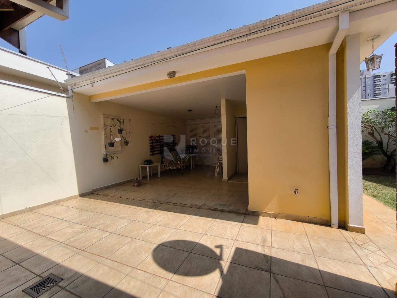 Casa Residencial à venda no bairro Jardim Mercedes: ÁREA DE SERVIÇO