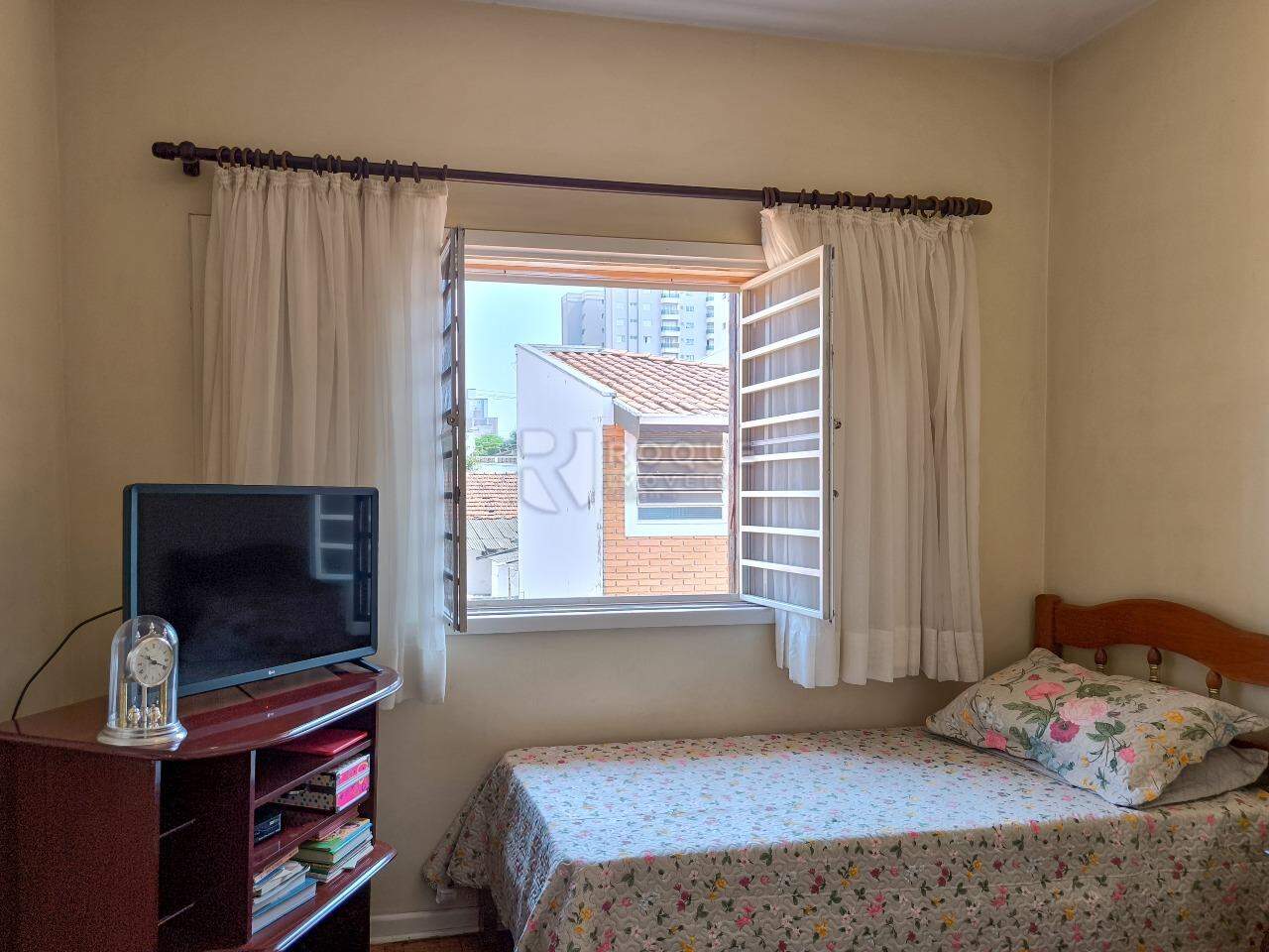 Casa Residencial à venda no bairro Jardim Mercedes: DORMITÓRIO 1