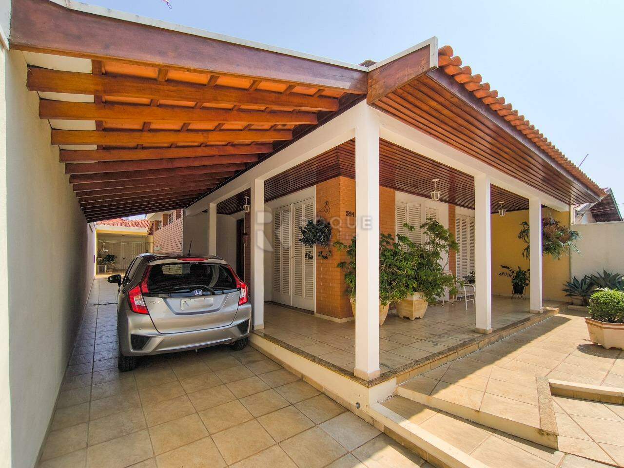Casa Residencial à venda no bairro Jardim Mercedes: VARANDA