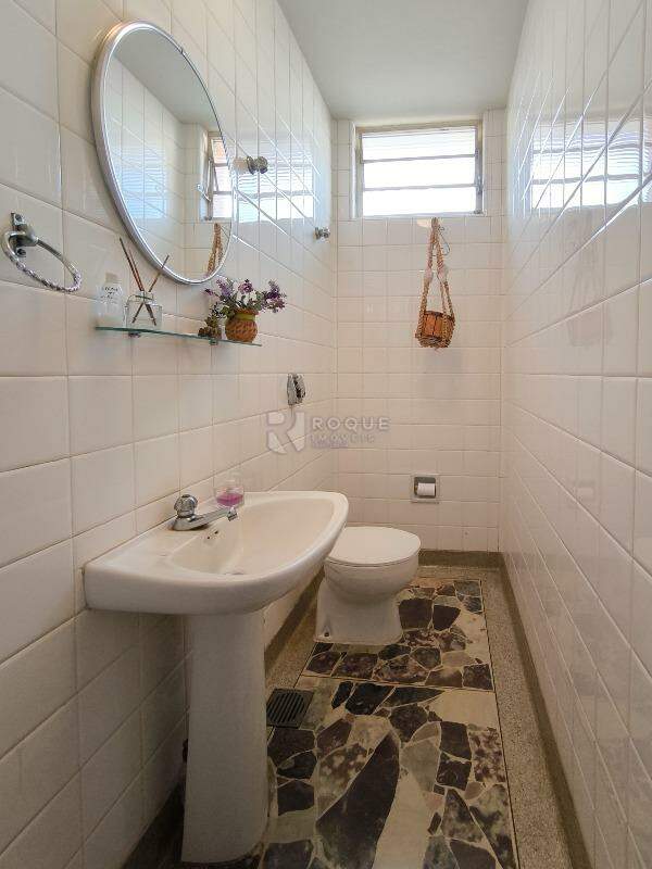 Casa Residencial à venda no bairro Jardim Mercedes: LAVABO