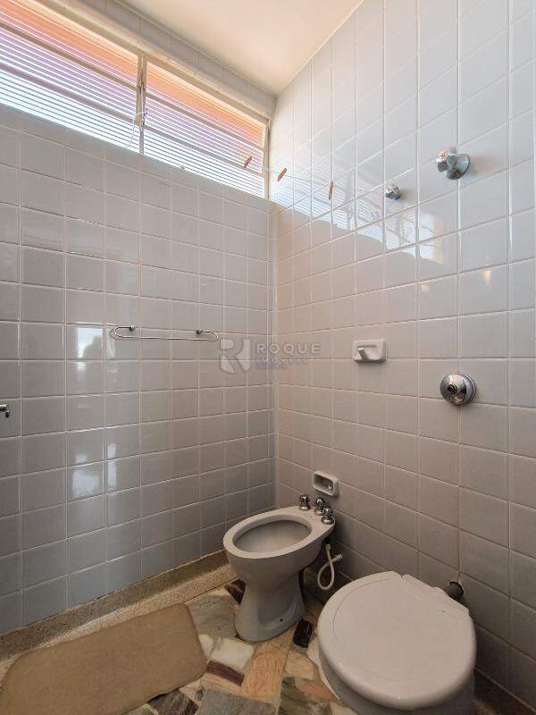 Casa Residencial à venda no bairro Jardim Mercedes: WC SUÍTE