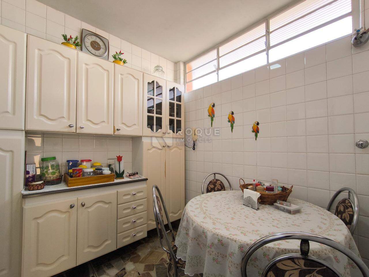 Casa Residencial à venda no bairro Jardim Mercedes: COZINHA