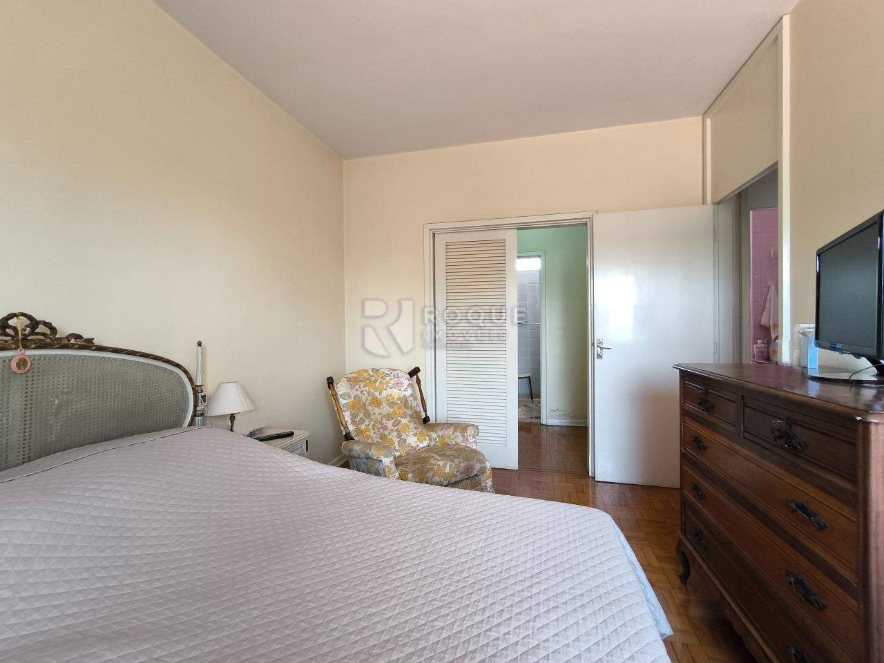 Casa Residencial à venda no bairro Jardim Mercedes: SUÍTE