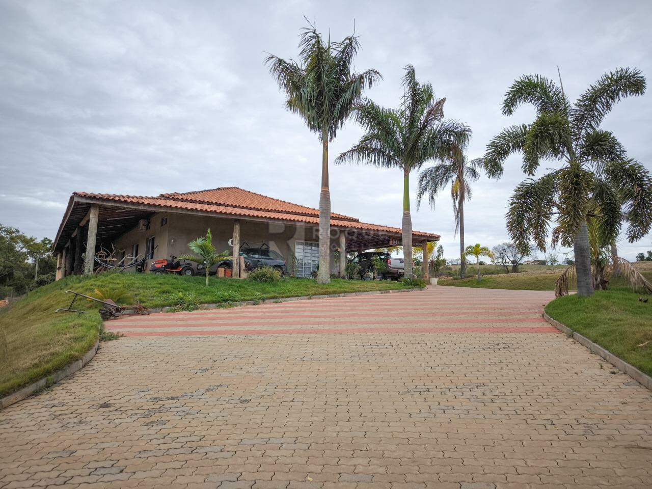 Chácara à venda no bairro Ribeirão do Pinhal: ENTRADA