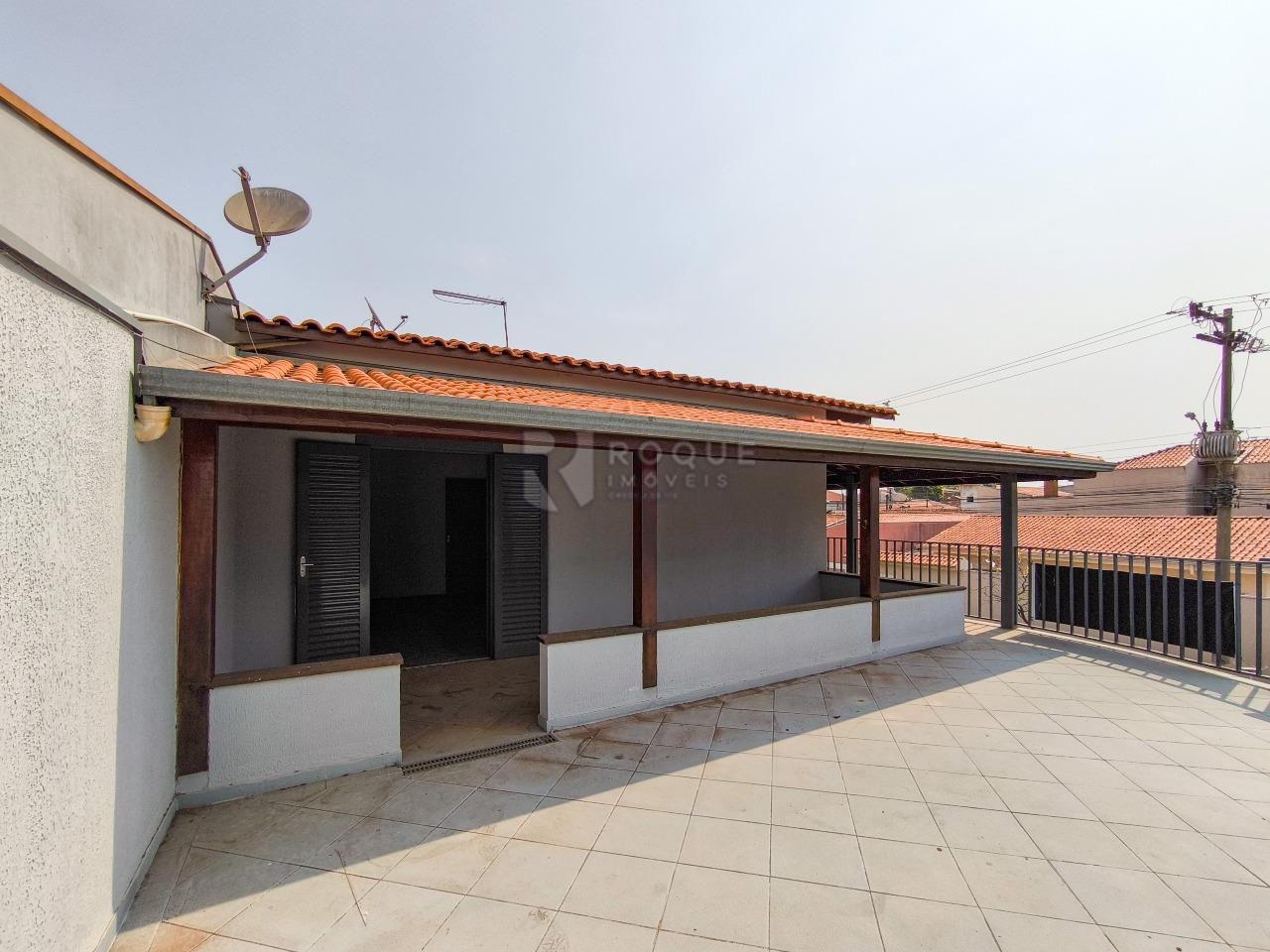 Casa com salão à venda no bairro Jardim Lago Azul: TERRAÇO