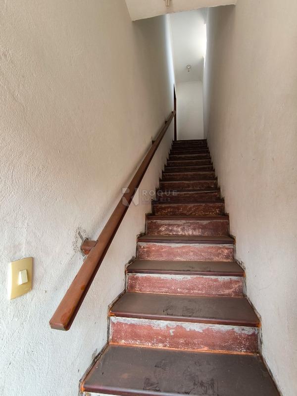 Casa com salão à venda no bairro Jardim Lago Azul: ACESSO PISO SUPERIOR