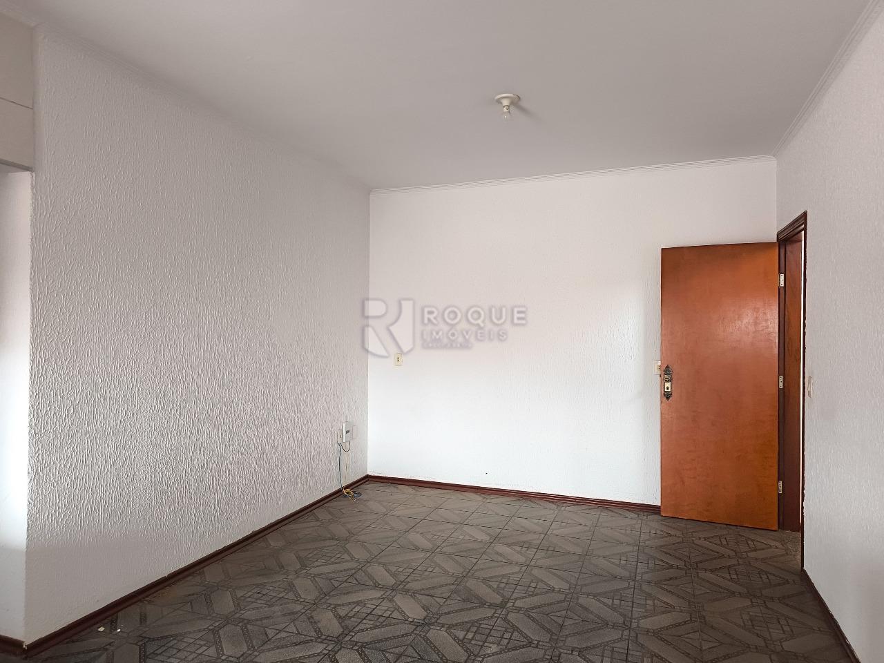 Casa com salão à venda no bairro Jardim Lago Azul: SALA DE JANTAR