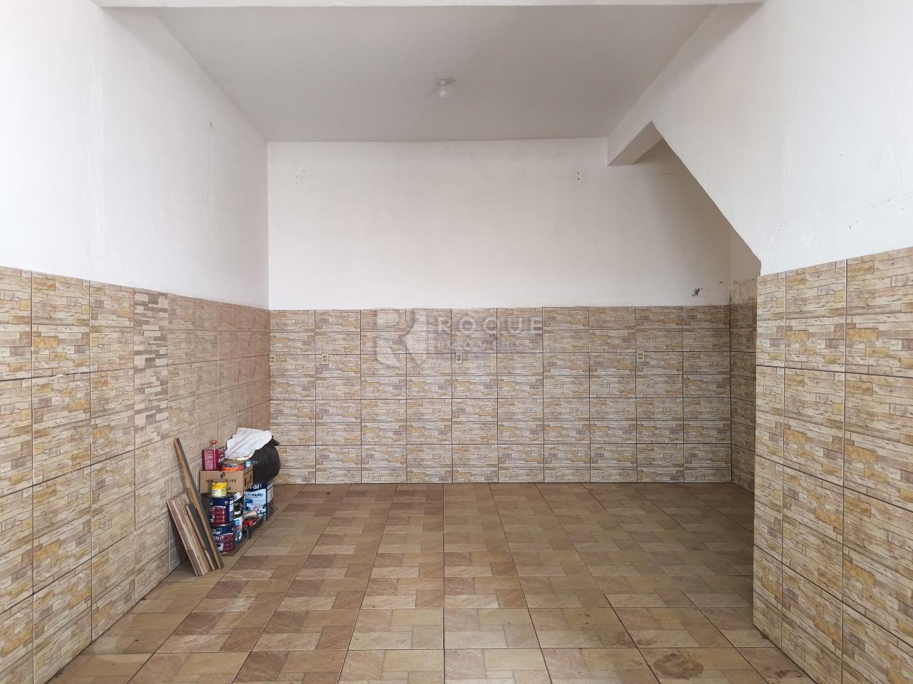 Casa com salão à venda no bairro Jardim Lago Azul: SALÃO 2