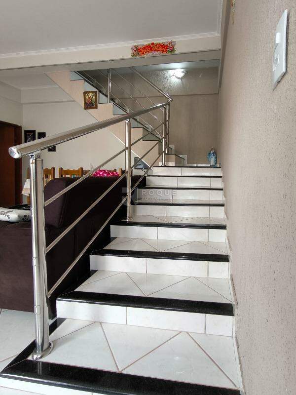 Casa Residencial à venda no bairro Parque Residencial Aeroporto: ACESSO PISO SUPERIOR