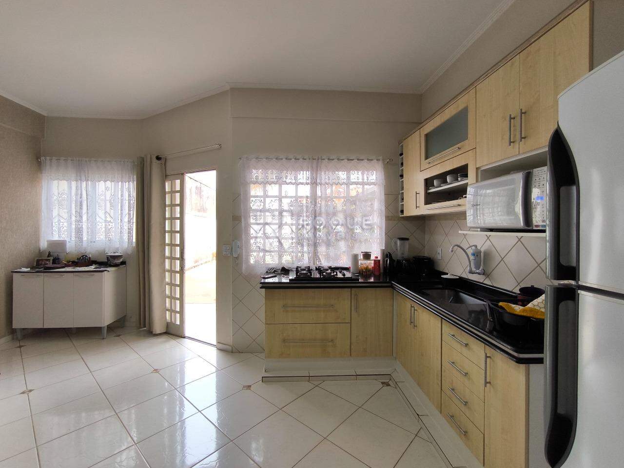 Casa Residencial à venda no bairro Parque Residencial Aeroporto: COZINHA