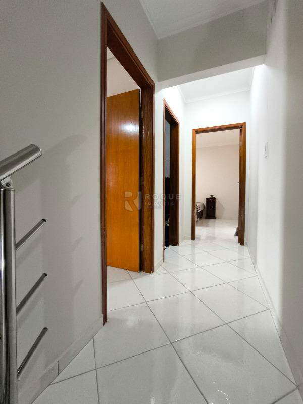 Casa Residencial à venda no bairro Parque Residencial Aeroporto: PISO SUPERIOR
