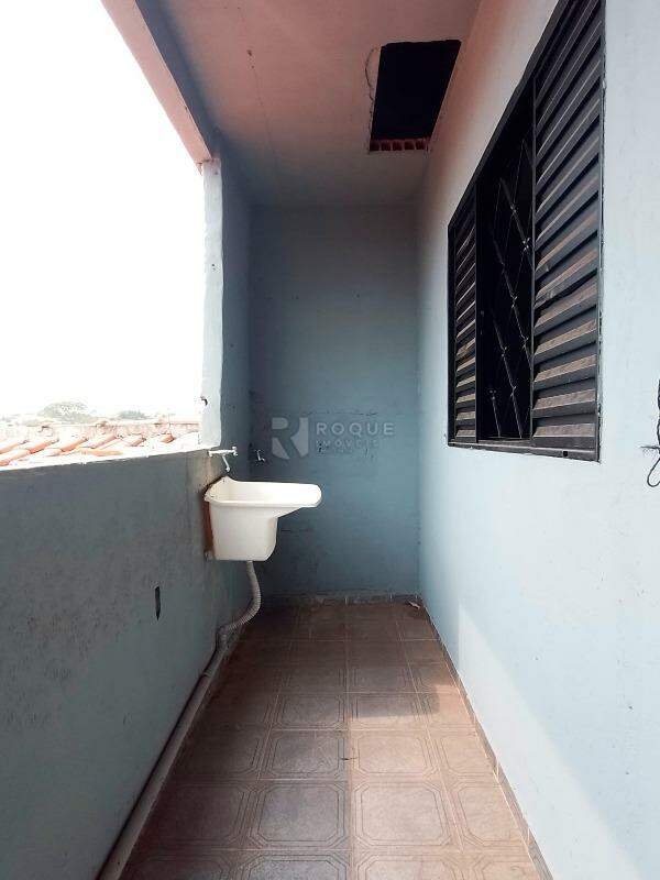 Casa Residencial para aluguel no bairro Jardim Barão de Souza Queiroz: Lavanderia