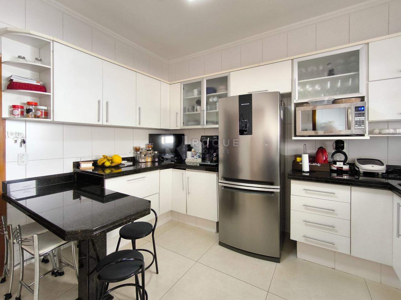 Casa em condomínio à venda no bairro Jardim Parque Avenida: COZINHA