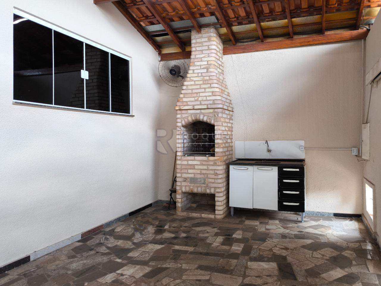 Casa Residencial à venda no bairro Jardim das Palmeiras: CHURRASQUEIRA