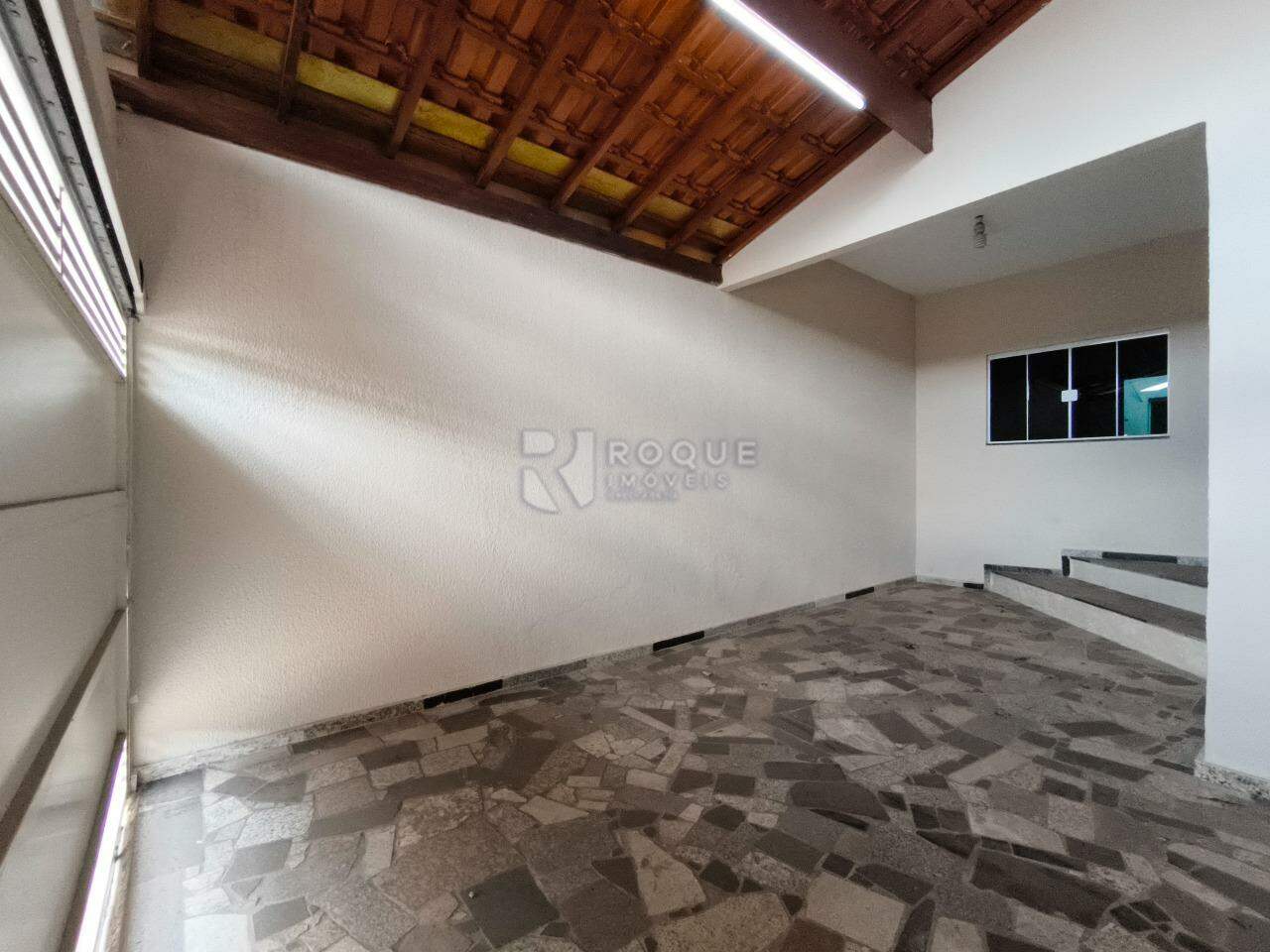 Casa Residencial à venda no bairro Jardim das Palmeiras: GARAGEM
