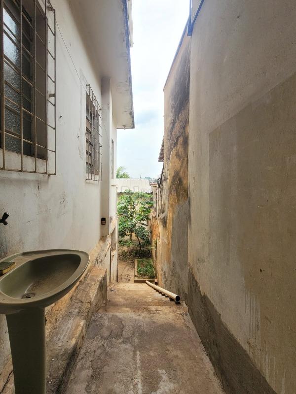 Salão para aluguel no bairro Centro: Corredor externo