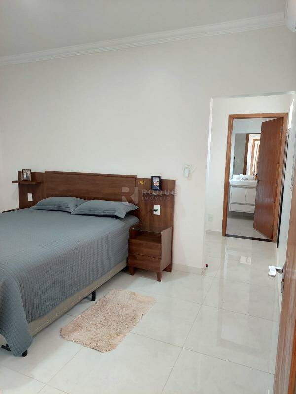 Casa Residencial à venda no bairro Jardim Residencial Paraty: 