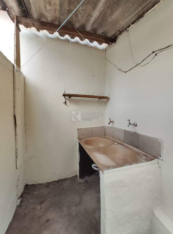 Casa Residencial para aluguel no bairro Jardim Gustavo Peccinini II: Área de serviço 