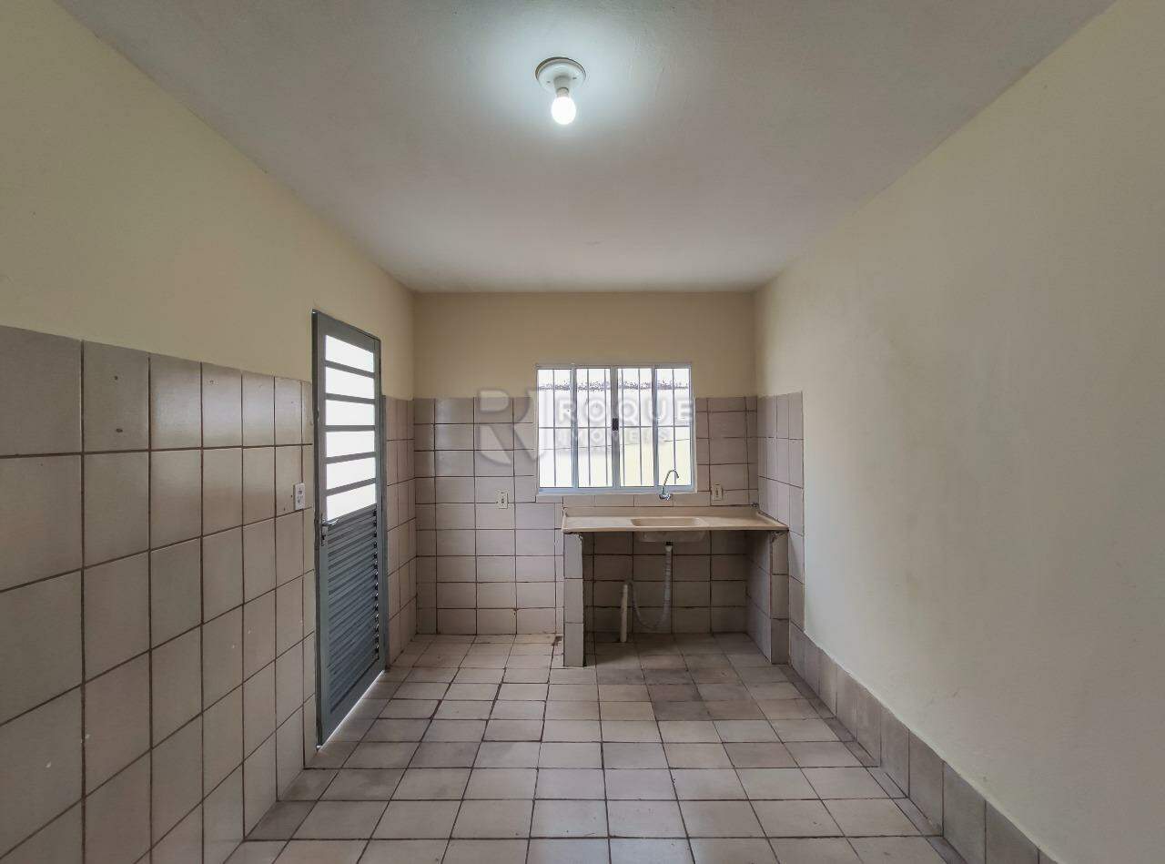 Casa Residencial para aluguel no bairro Jardim Gustavo Peccinini II: Cozinha 