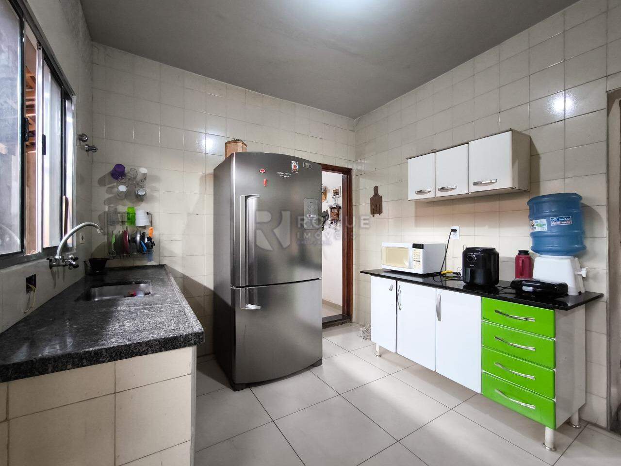 Casa Residencial à venda no bairro Parque Hippolyto: COZINHA 1
