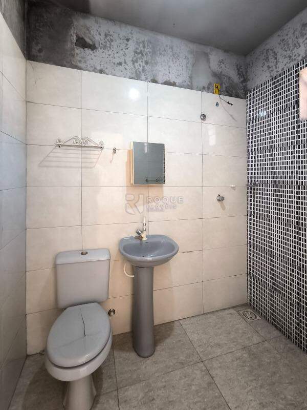 Casa Residencial à venda no bairro Parque Hippolyto: BANHEIRO SOCIAL 2