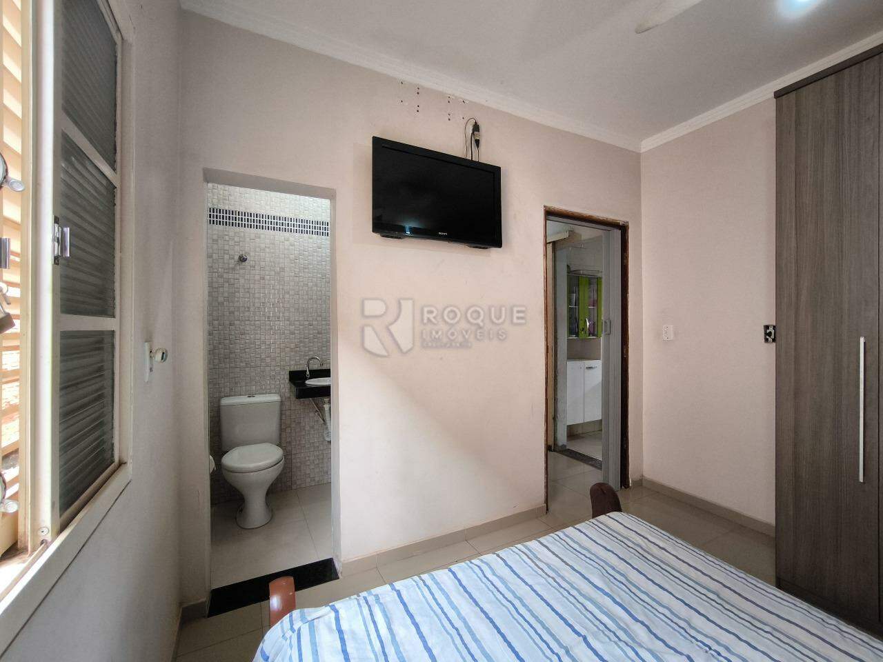 Casa Residencial à venda no bairro Parque Hippolyto: SUÍTE