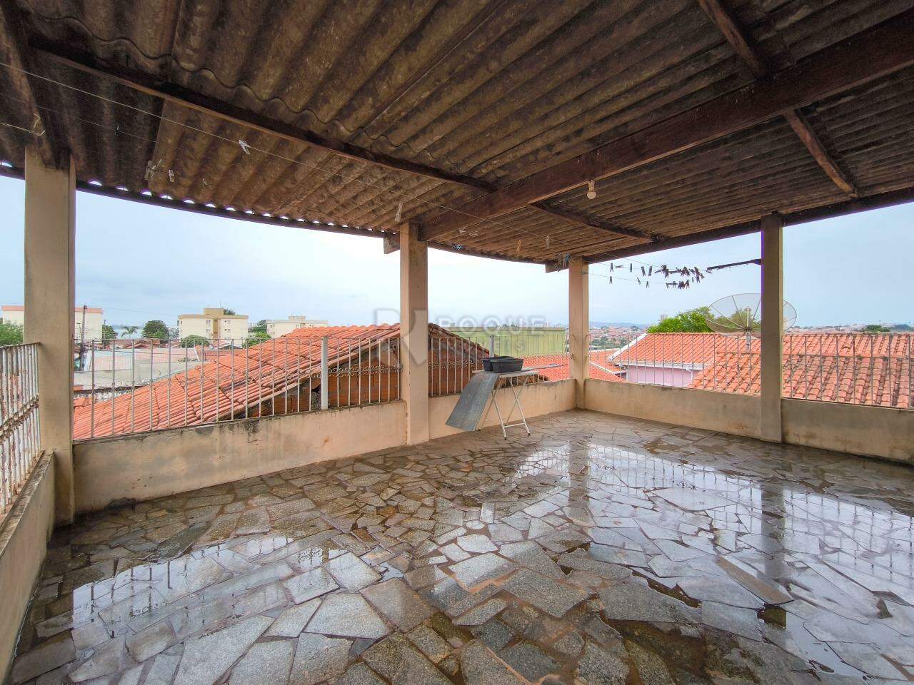 Casa Residencial à venda no bairro Parque Hippolyto: TERRAÇO