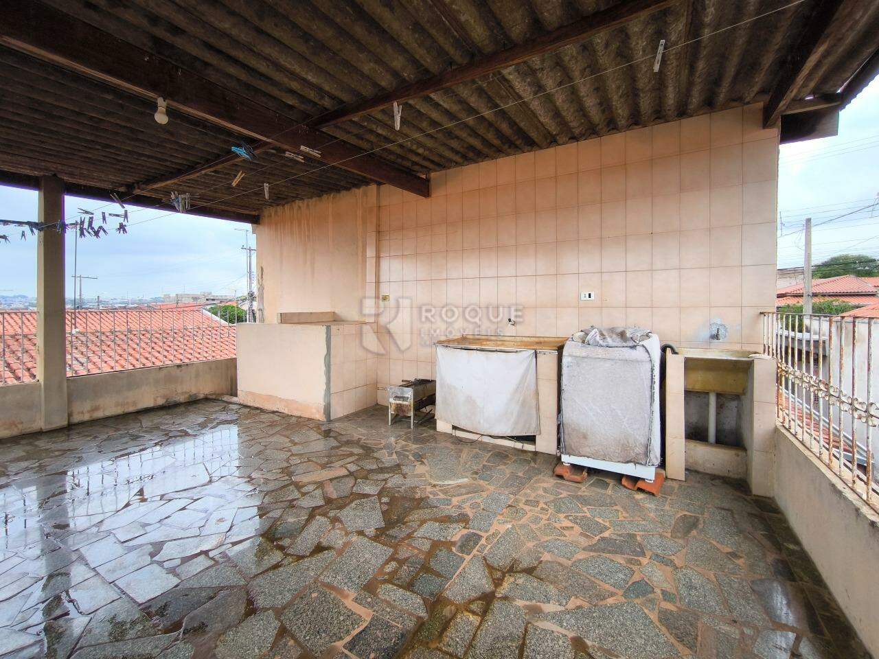 Casa Residencial à venda no bairro Parque Hippolyto: LAVANDERIA