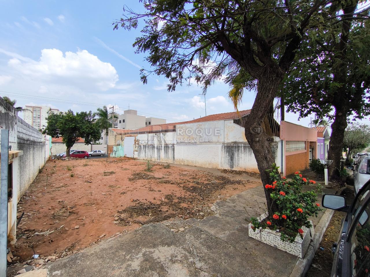 Terreno à venda no bairro Vila Claudia: 