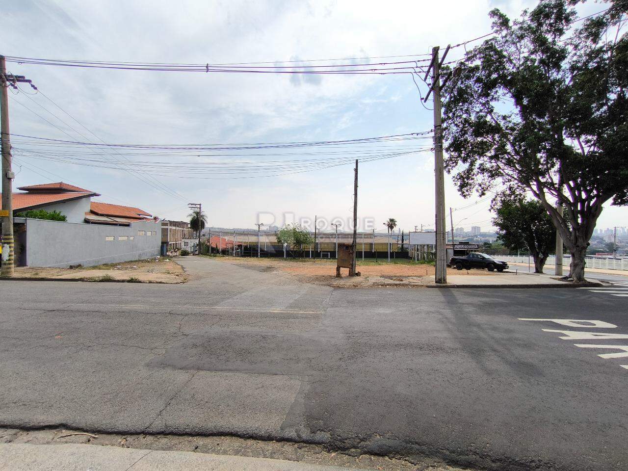 Terreno à venda no bairro Jardim Novo Horizonte: FRENTE