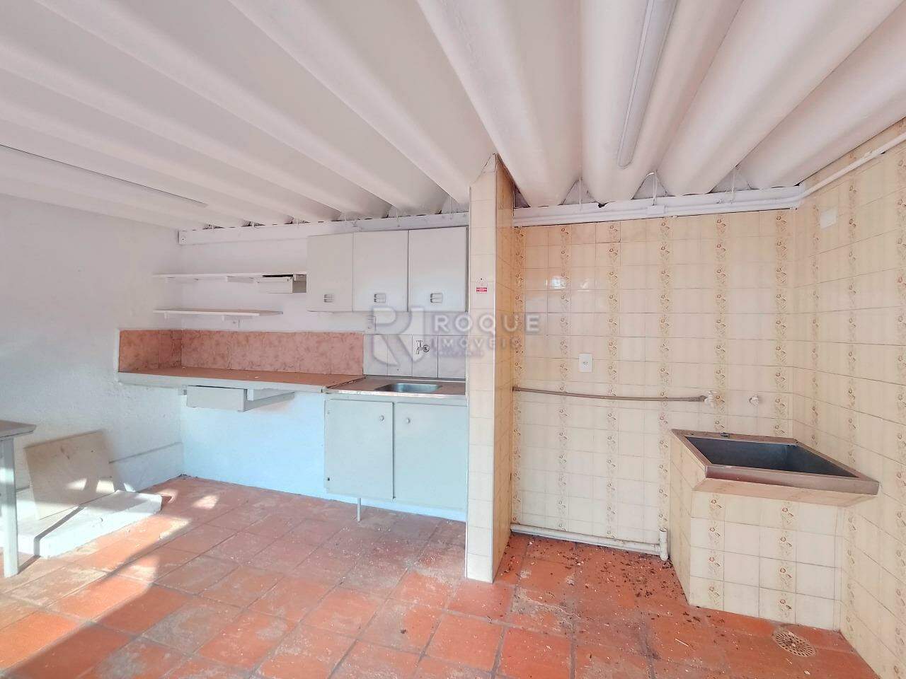 Casa Residencial para aluguel no bairro Vila Santa Lucia: Lavanderia