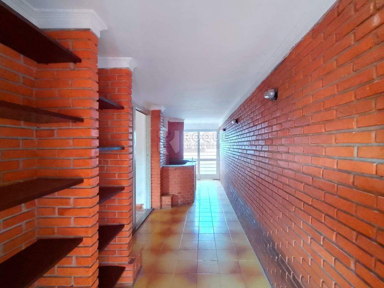 Casa Residencial para aluguel no bairro Vila Santa Lucia: Corredor interno