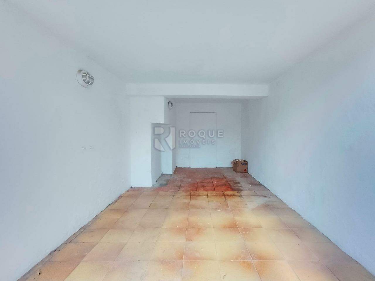 Casa Residencial para aluguel no bairro Vila Santa Lucia: Garagem