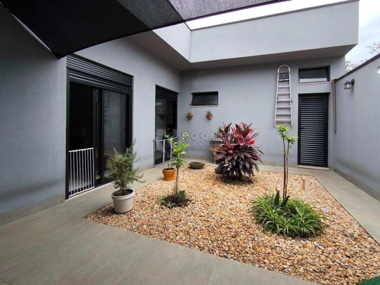 Casa em condomínio à venda no bairro Terras de São Bento II: JARDIM