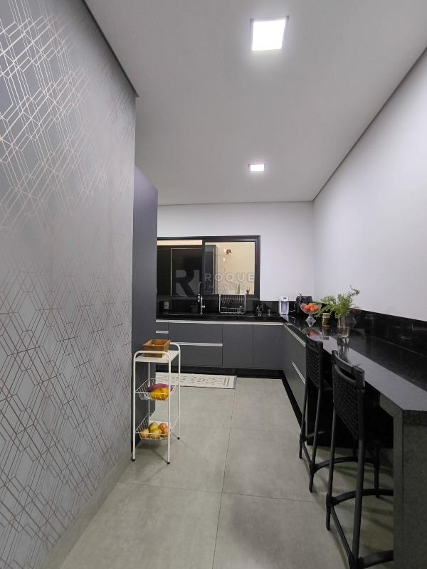 Casa em condomínio à venda no bairro Terras de São Bento II: COZINHA