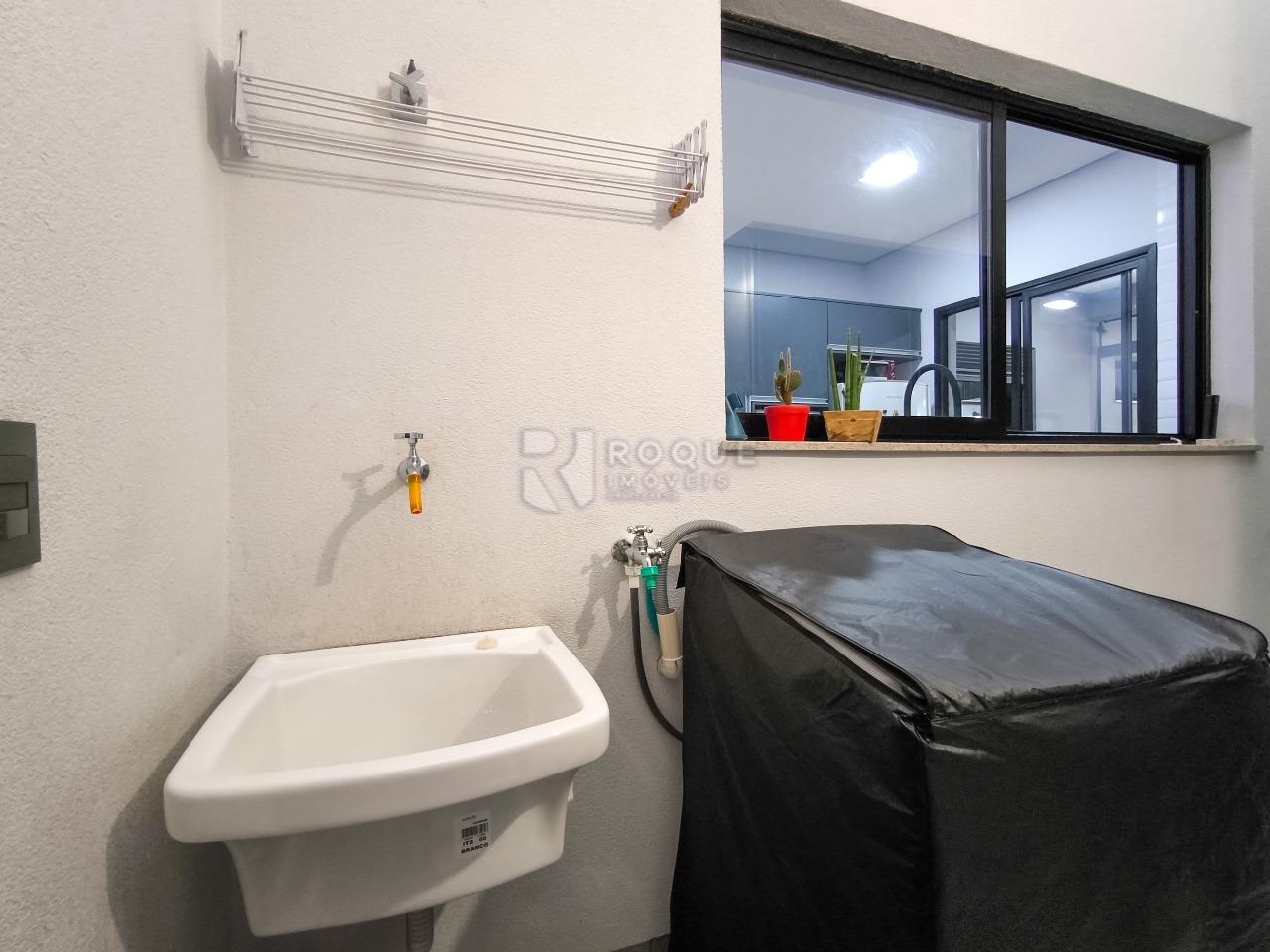 Casa em condomínio à venda no bairro Terras de São Bento II: LAVANDERIA