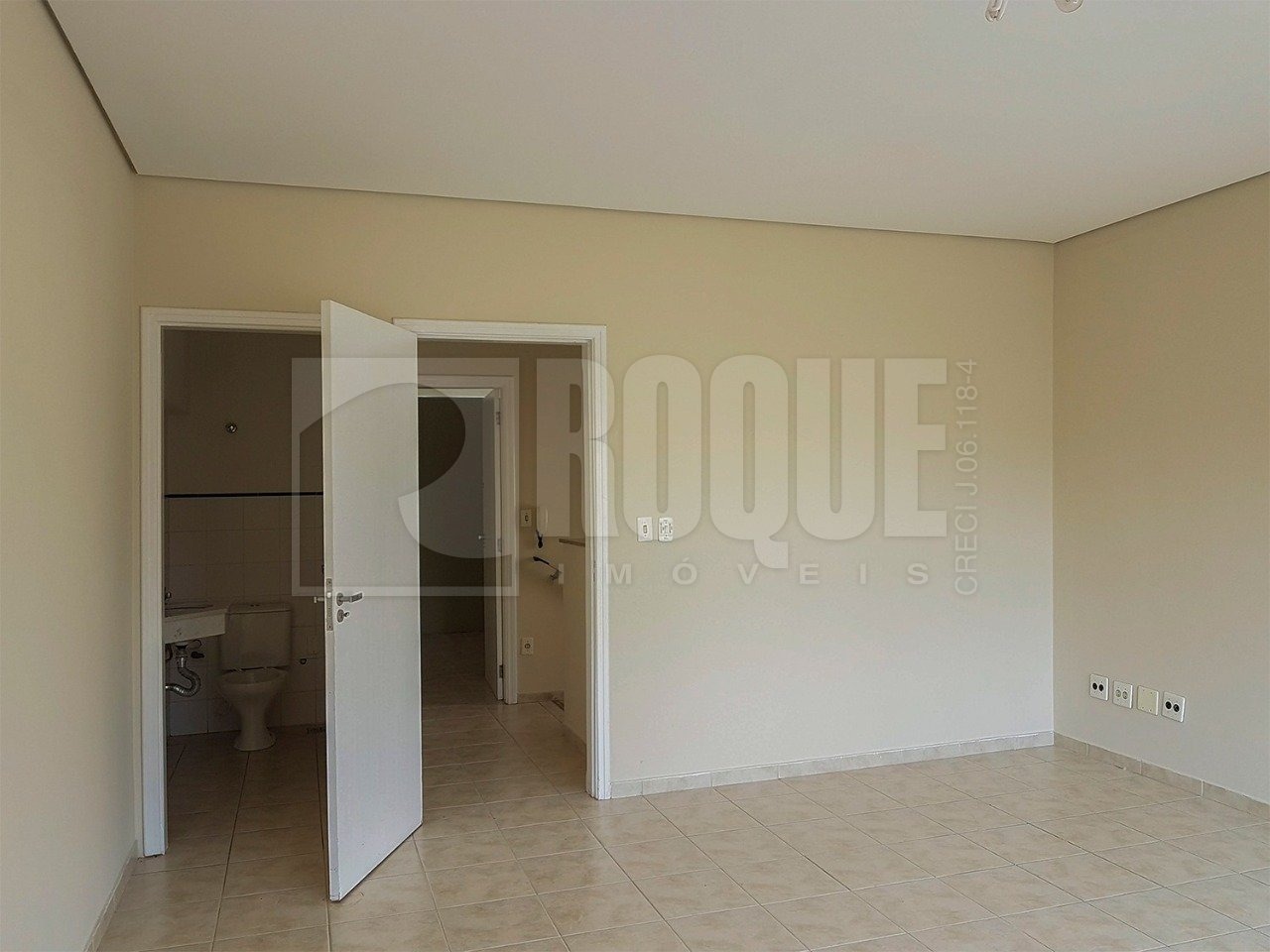 Casa Comercial à venda no bairro Centro: 