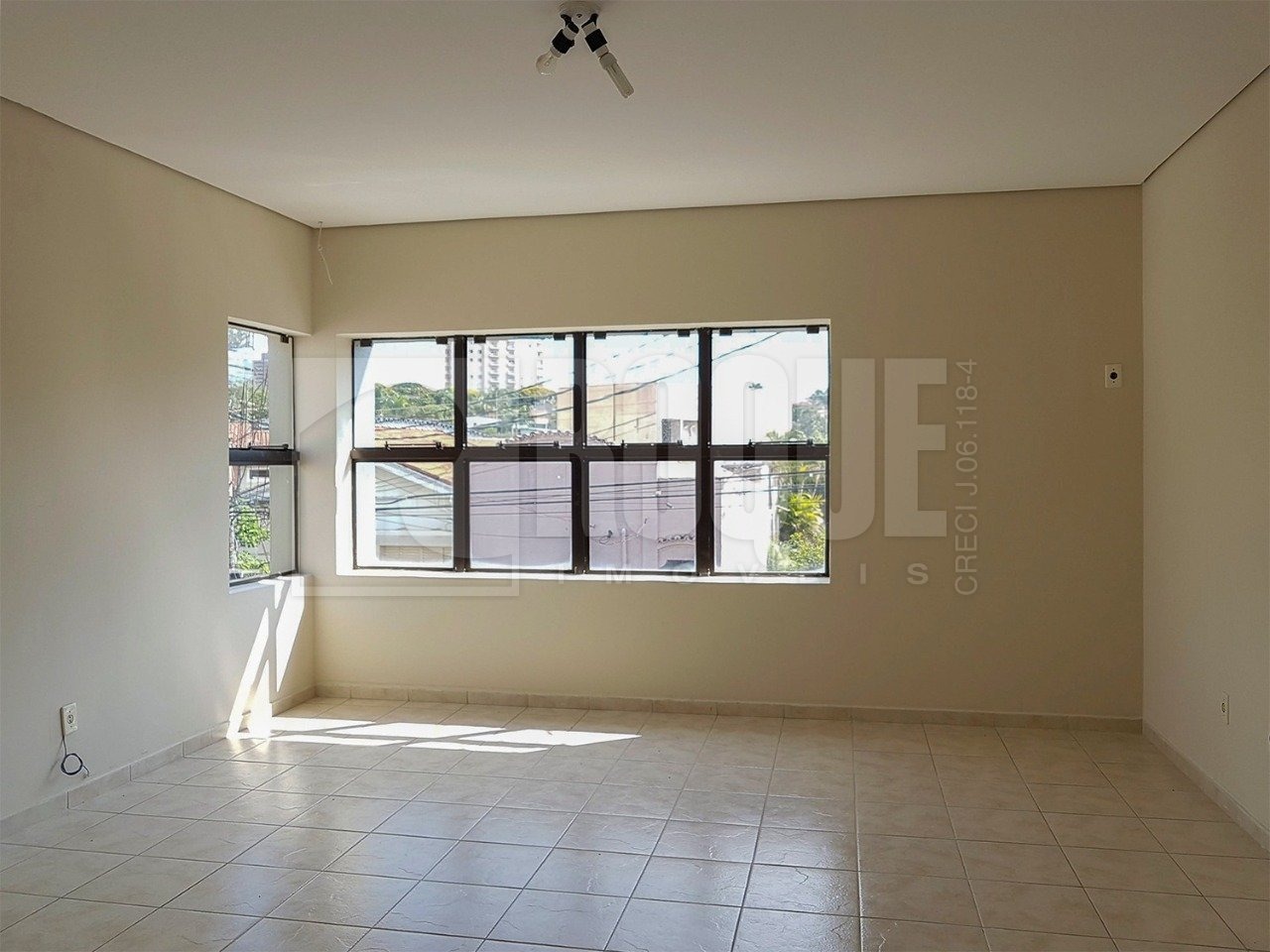 Casa Comercial à venda no bairro Centro: 