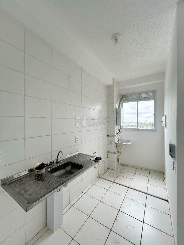 Apartamento para aluguel no bairro Chácaras Antonieta: Cozinha 