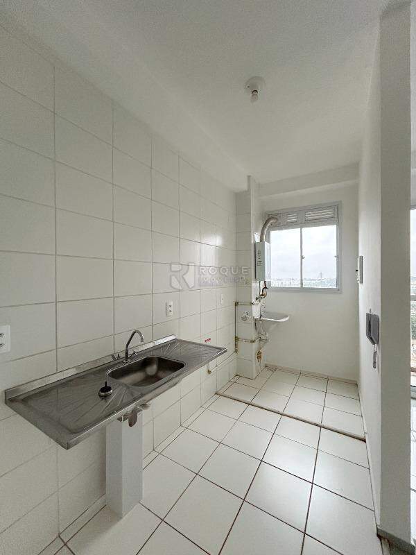 Apartamento para aluguel no bairro Chácaras Antonieta: Cozinha
