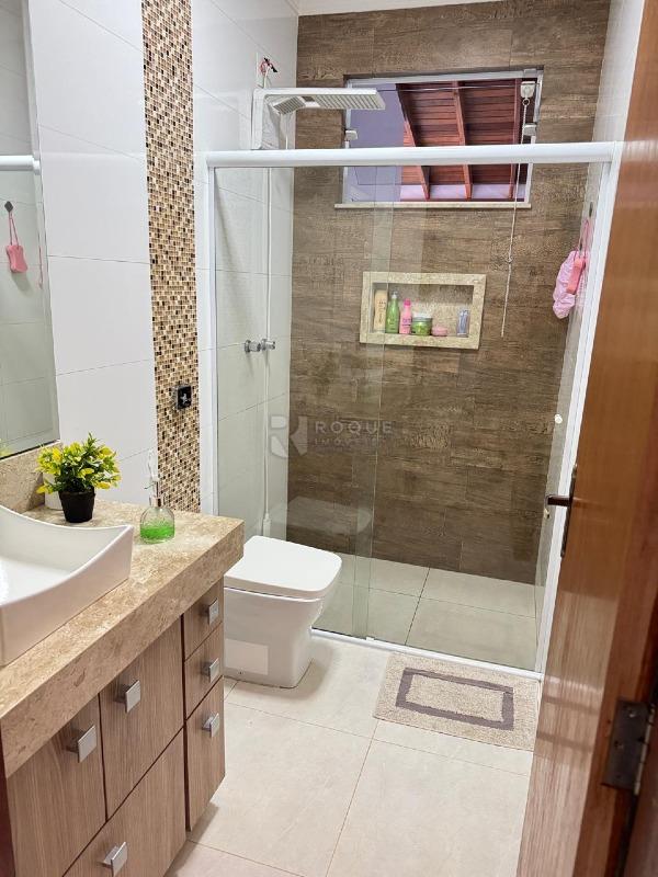 Casa Residencial à venda no bairro Vila Camargo: 