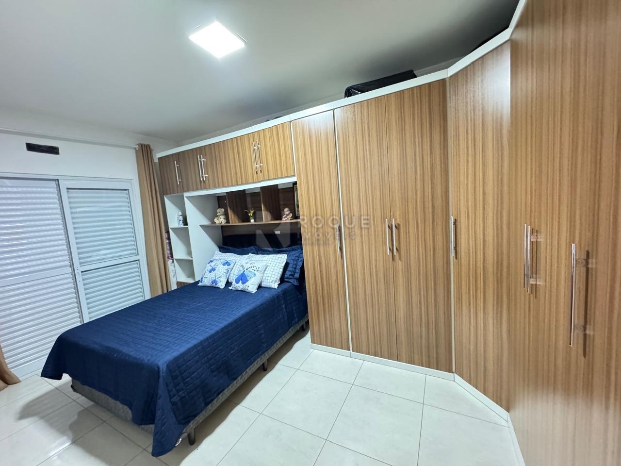 Casa Residencial à venda no bairro Vila Camargo: 