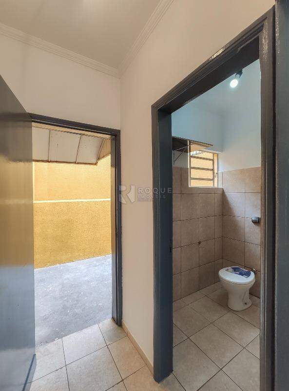 Loja para aluguel no bairro Vila São João: Hall 