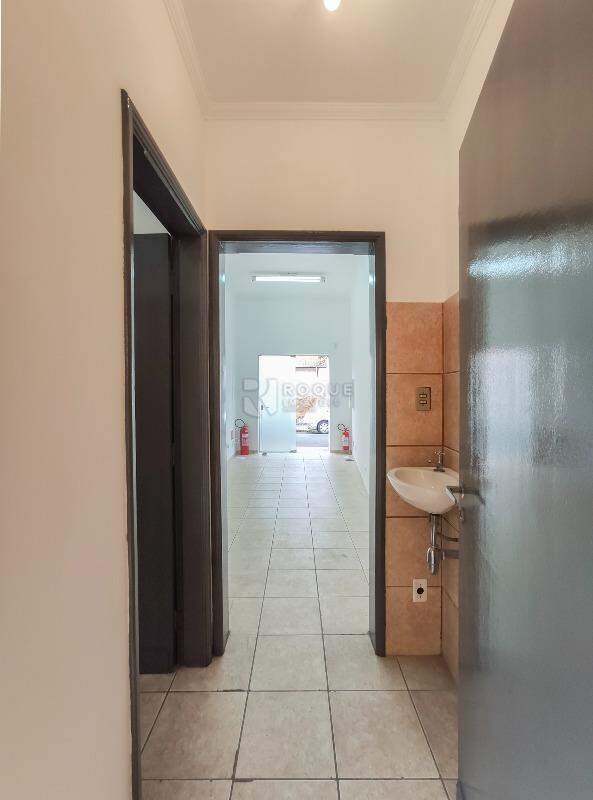 Loja para aluguel no bairro Vila São João: Hall 